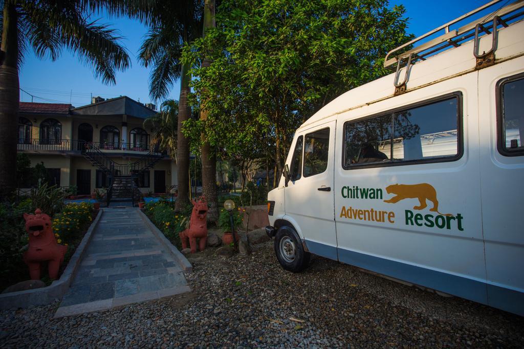Chitwan Adventure Resort Sauraha Eksteriør bilde