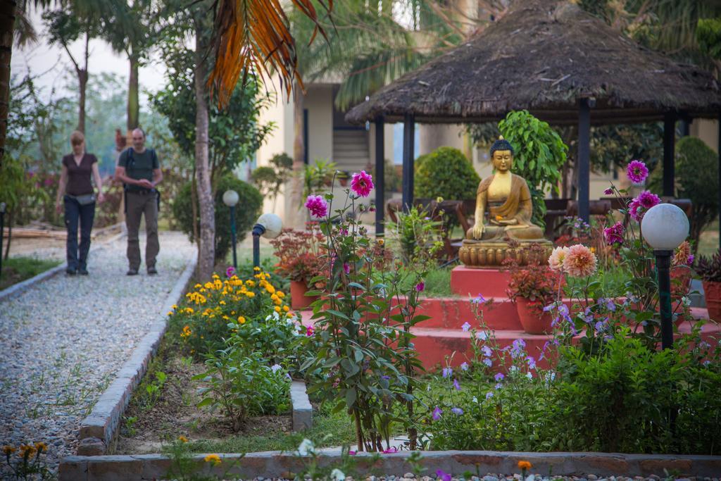 Chitwan Adventure Resort Sauraha Eksteriør bilde
