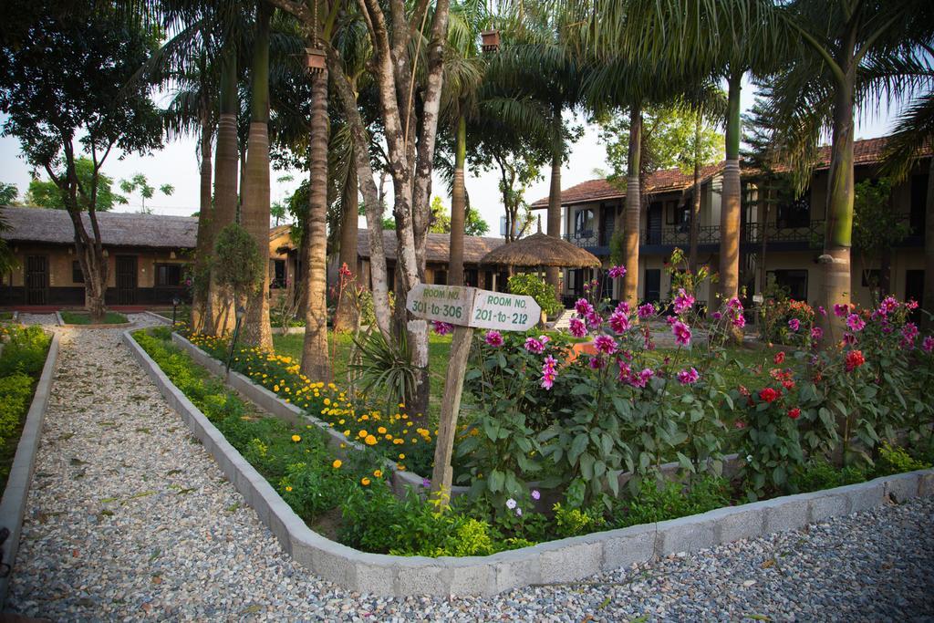 Chitwan Adventure Resort Sauraha Eksteriør bilde