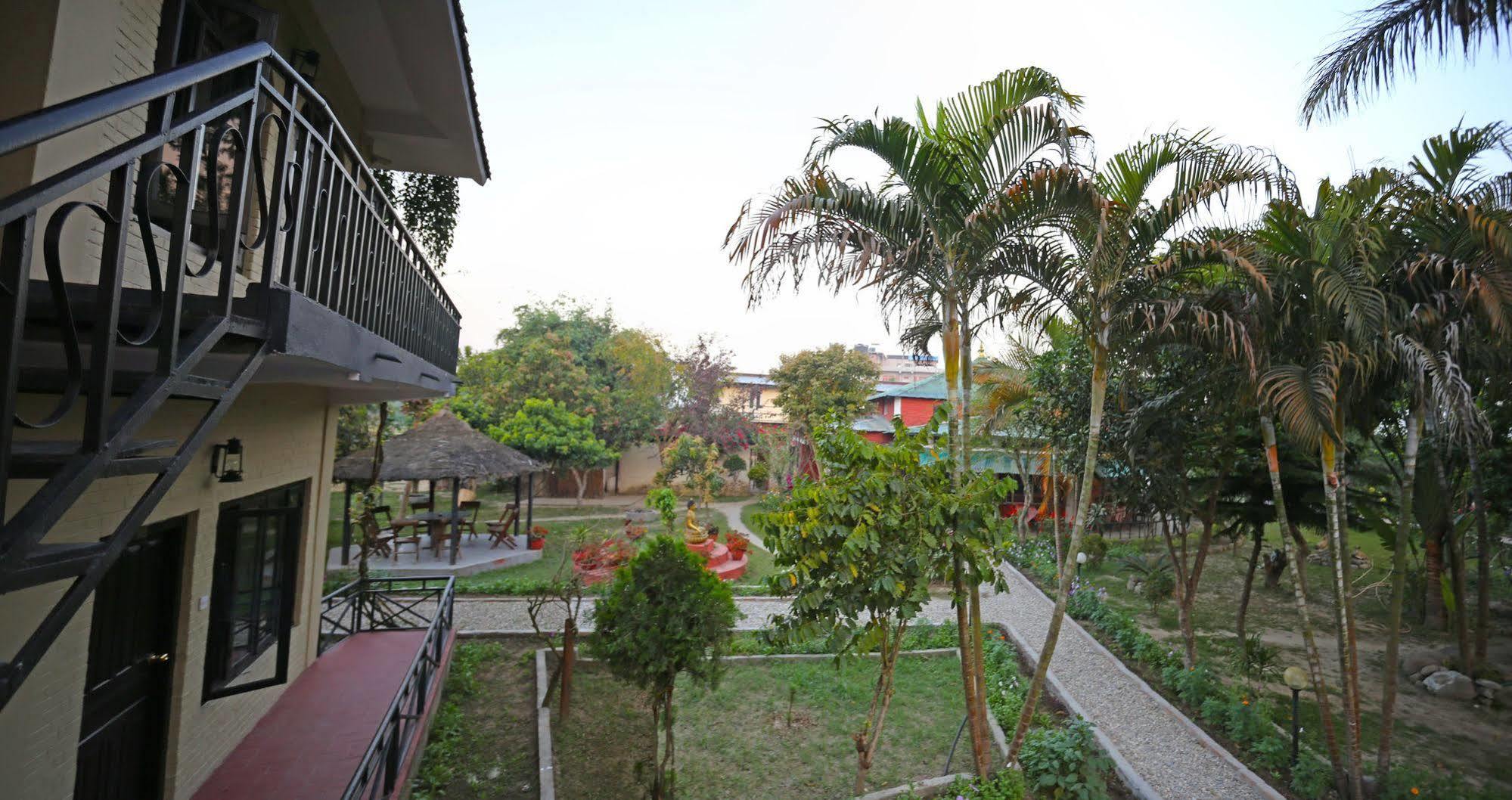 Chitwan Adventure Resort Sauraha Eksteriør bilde