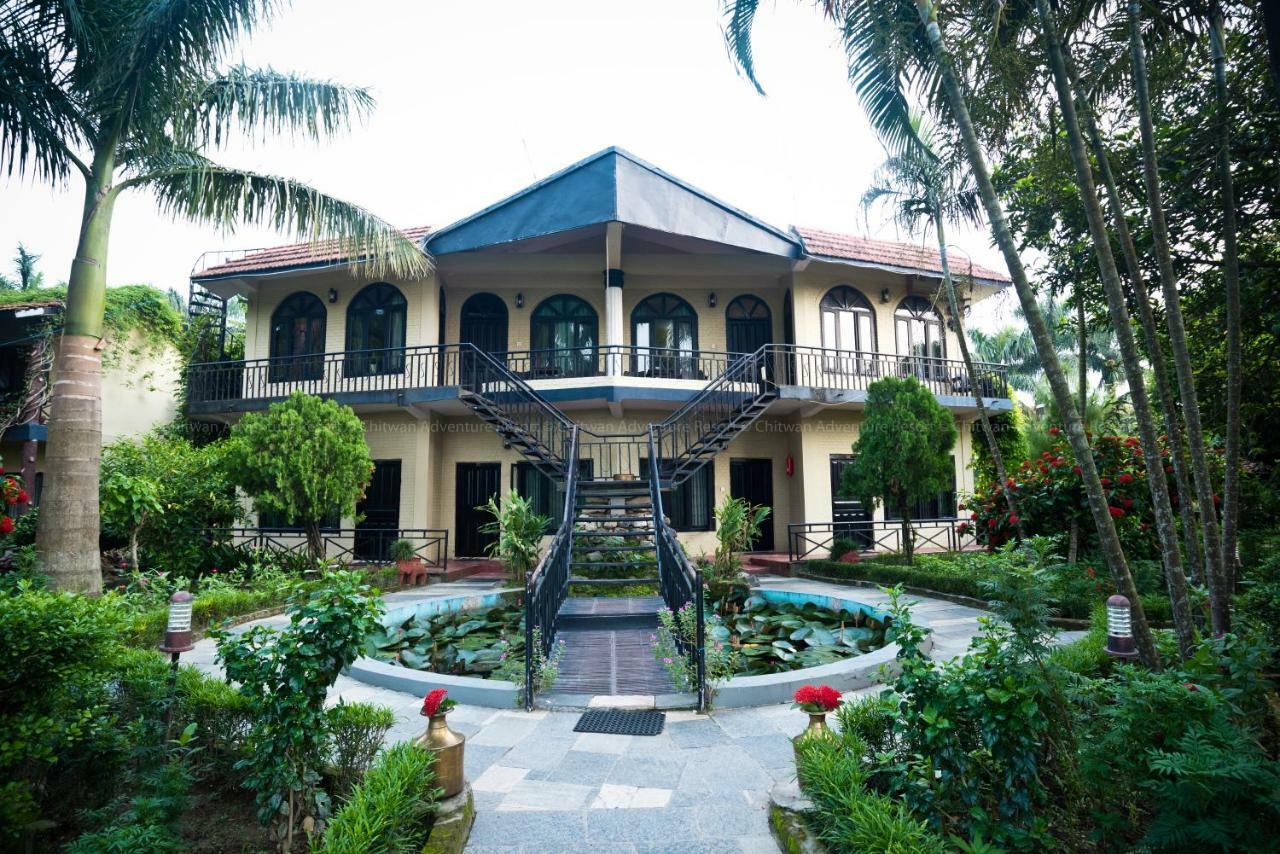 Chitwan Adventure Resort Sauraha Eksteriør bilde